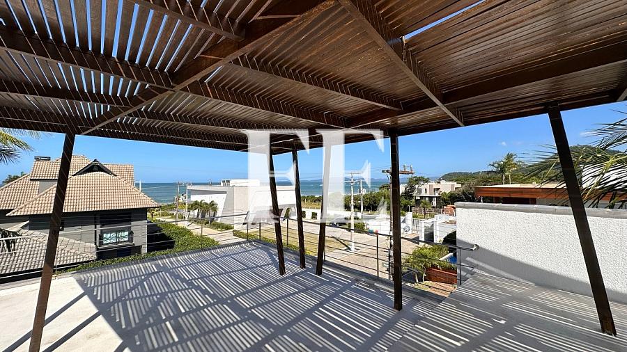 CASA DE PRAIA A VENDA NO CONDOMINIO VIVENDAS DO ATLANTICO EM BALNEÁRIO CAMBORIU — foto 24