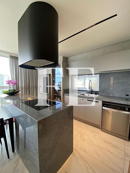 APARTAMENTO À VENDA NA PRAIA BRAVA NO EDIFÍCIO BRAVA ARTS 03 SUÍTES MOBILIADO — foto 8