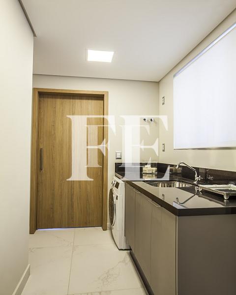 APARTAMENTO A VENDA NO EDIFICO OCEAN BREEZE FINAMENTE MOBILIADO SENDO 1 APARTAMENTO POR ANDAR COM VISTA MAR — foto 7