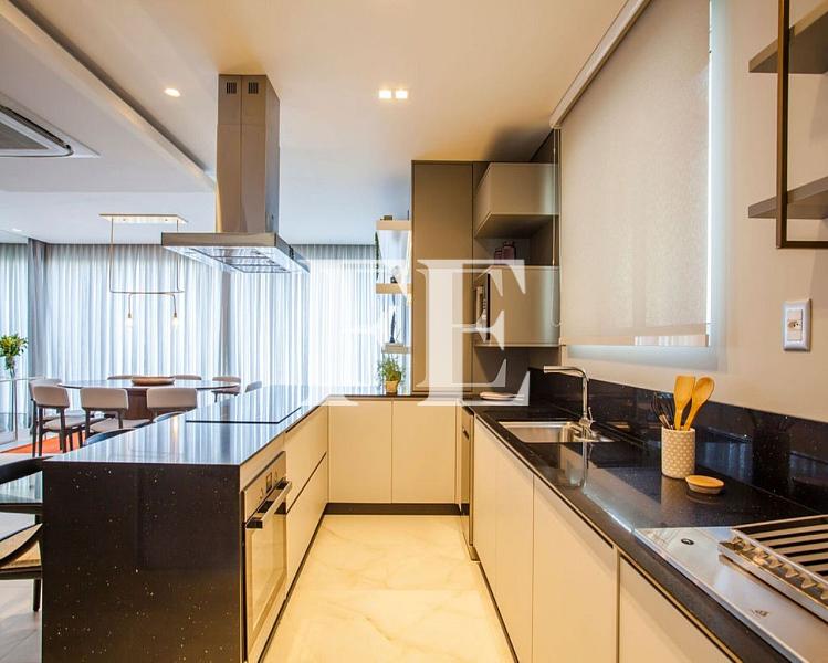 APARTAMENTO A VENDA NO EDIFICO OCEAN BREEZE FINAMENTE MOBILIADO SENDO 1 APARTAMENTO POR ANDAR COM VISTA MAR — foto 9