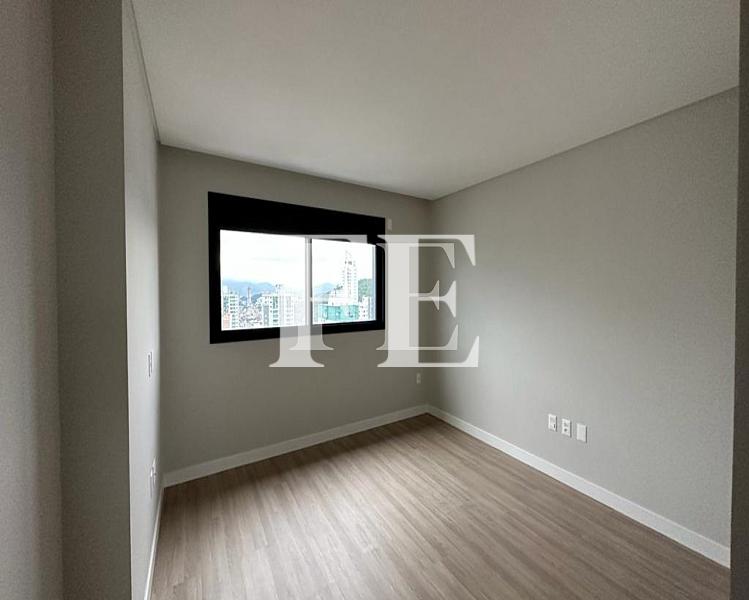 APARTAMENTO NO ULTIMO ANDAR A VENDA NO EDIFÍCIO MUELLER OCEAN CLUB COM 4 SUÍTES E 3 VAGAS DE GARAGEM — foto 5