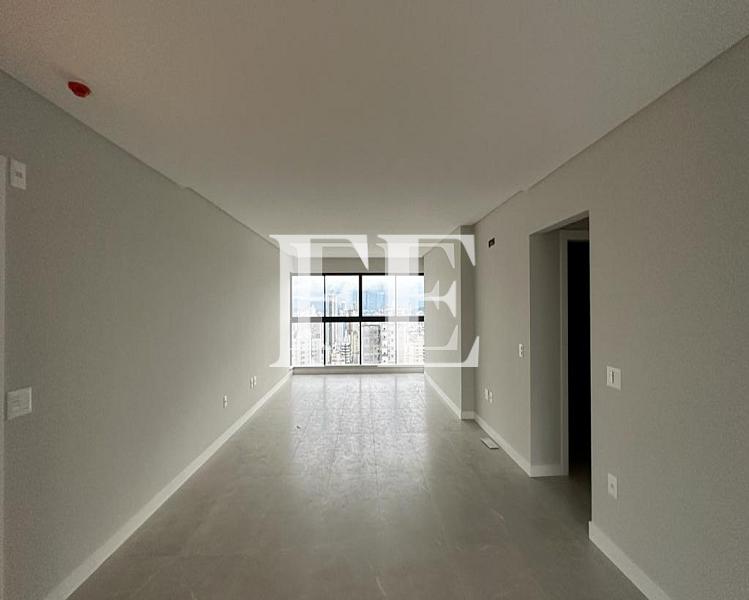 APARTAMENTO NO ULTIMO ANDAR A VENDA NO EDIFÍCIO MUELLER OCEAN CLUB COM 4 SUÍTES E 3 VAGAS DE GARAGEM — foto 2