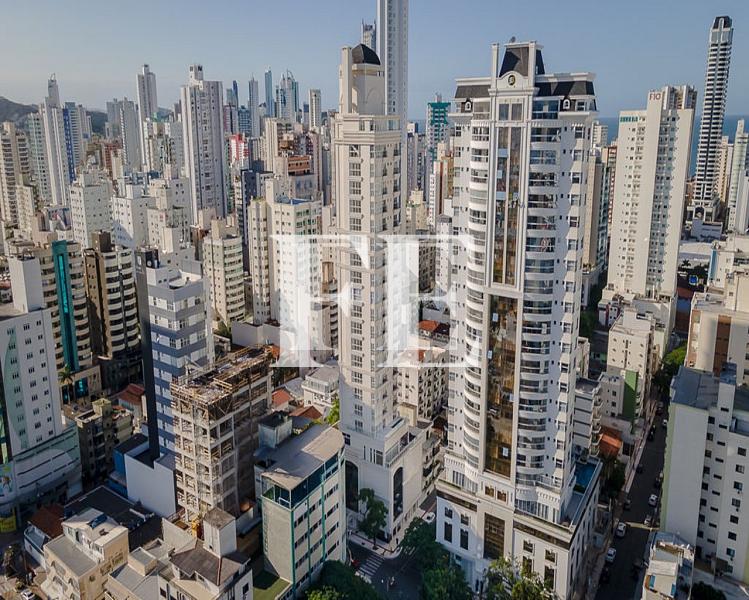 APARTAMENTO A VENDA NO EDIFÍCIO SALVATORE TIPO GARDEN DIFERENCIADO — foto 3