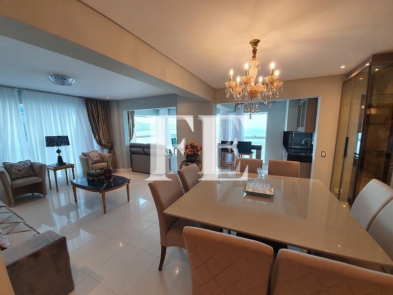 APARTAMENTO FRENTE MAR NO EDIFÍCIO ACQUA RESIDENCE EM BALNEÁRIO CAMBORIÚ - COM 3 SUÍTES MAIS DEPENDÊNCIA - 3 VAGAS DE GARAGEM — foto 3