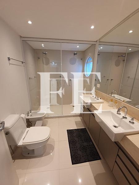 APARTAMENTO FRENTE MAR NO EDIFÍCIO ACQUA RESIDENCE EM BALNEÁRIO CAMBORIÚ - COM 3 SUÍTES MAIS DEPENDÊNCIA - 3 VAGAS DE GARAGEM — foto 14