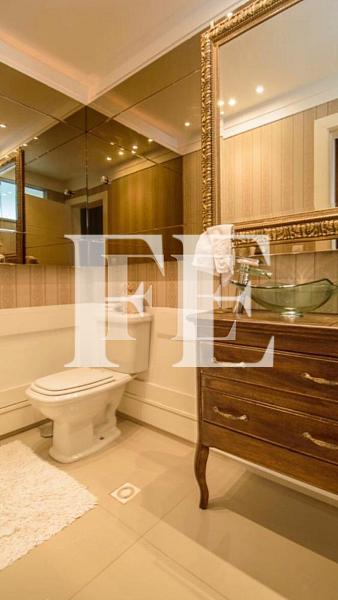 CASA LUXUOSA ESTILO NEOCLÁSSICO LOCALIZADA NO CONDOMÍNIO FECHADO PRAIA BRAVA HORIZONTAL — foto 10