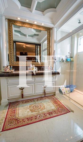 CASA LUXUOSA ESTILO NEOCLÁSSICO LOCALIZADA NO CONDOMÍNIO FECHADO PRAIA BRAVA HORIZONTAL — foto 9