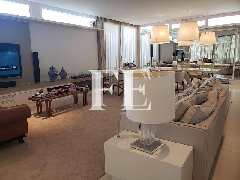 CASA MODERNA A VENDA - 3 SUÍTES COM CLOSET - PISCINA E ÁREA GOURMET - 4 VAGAS - CONDOMINIO FECHADO - PRAIA BRAVA ITAJAÍ — foto 9