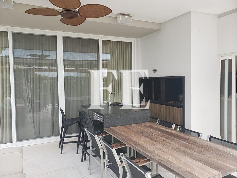 CASA MODERNA A VENDA - 3 SUÍTES COM CLOSET - PISCINA E ÁREA GOURMET - 4 VAGAS - CONDOMINIO FECHADO - PRAIA BRAVA ITAJAÍ — foto 25