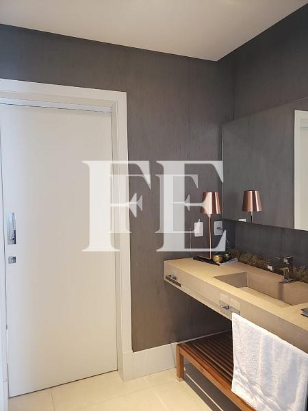 CASA MODERNA A VENDA - 3 SUÍTES COM CLOSET - PISCINA E ÁREA GOURMET - 4 VAGAS - CONDOMINIO FECHADO - PRAIA BRAVA ITAJAÍ — foto 12