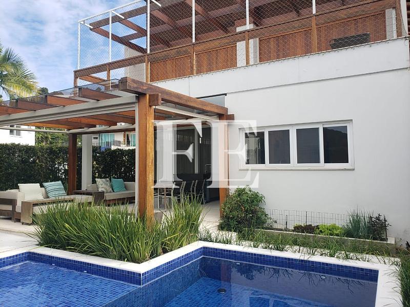 CASA MODERNA A VENDA - 3 SUÍTES COM CLOSET - PISCINA E ÁREA GOURMET - 4 VAGAS - CONDOMINIO FECHADO - PRAIA BRAVA ITAJAÍ — foto 32