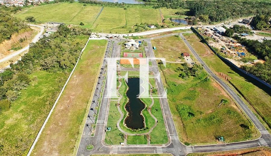 TERRENO A VENDA NO CONDOMINIO PARQUE DO LAGO EM CAMBORIÚ — foto 4