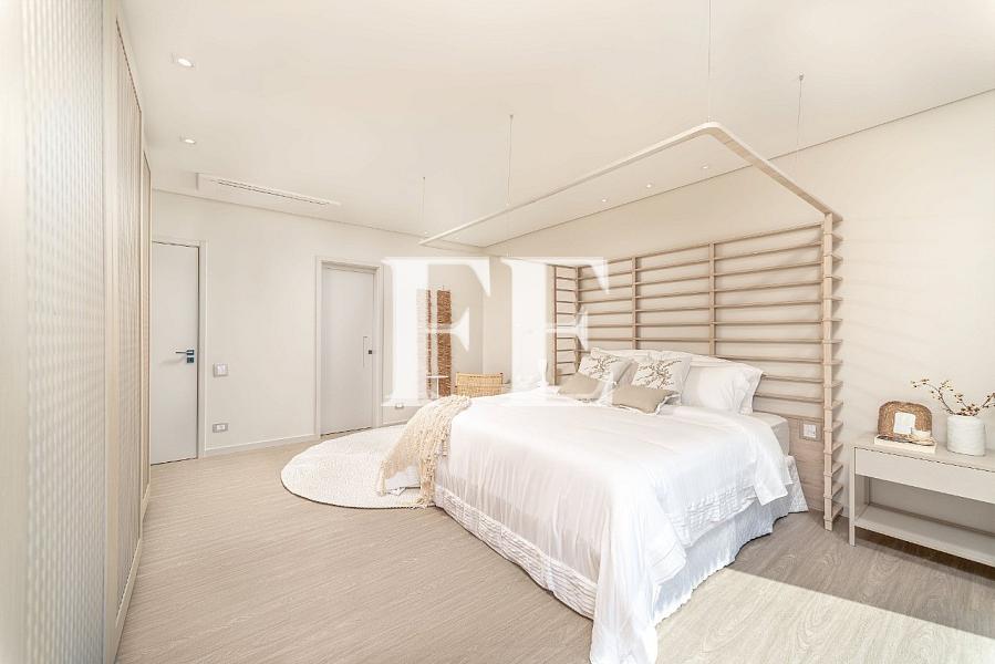 DE FRENTE PRO MAR NA PRAIA DO ESTALEIRO MOBILIADA E DECORADA COM 5 QUARTOS E PISCINA TERRENO COM 1385M² — foto 15