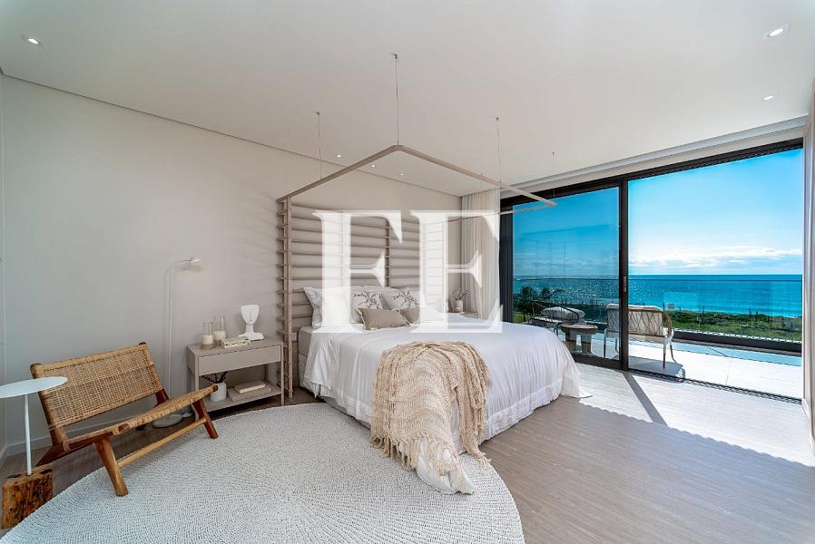 DE FRENTE PRO MAR NA PRAIA DO ESTALEIRO MOBILIADA E DECORADA COM 5 QUARTOS E PISCINA TERRENO COM 1385M² — foto 11