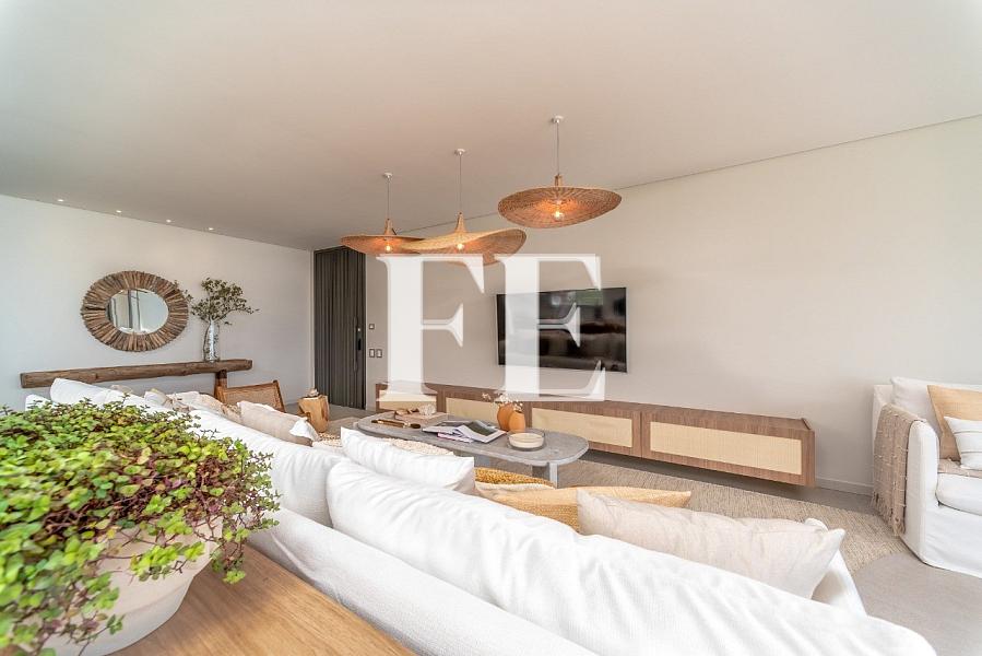 DE FRENTE PRO MAR NA PRAIA DO ESTALEIRO MOBILIADA E DECORADA COM 5 QUARTOS E PISCINA TERRENO COM 1385M² — foto 6