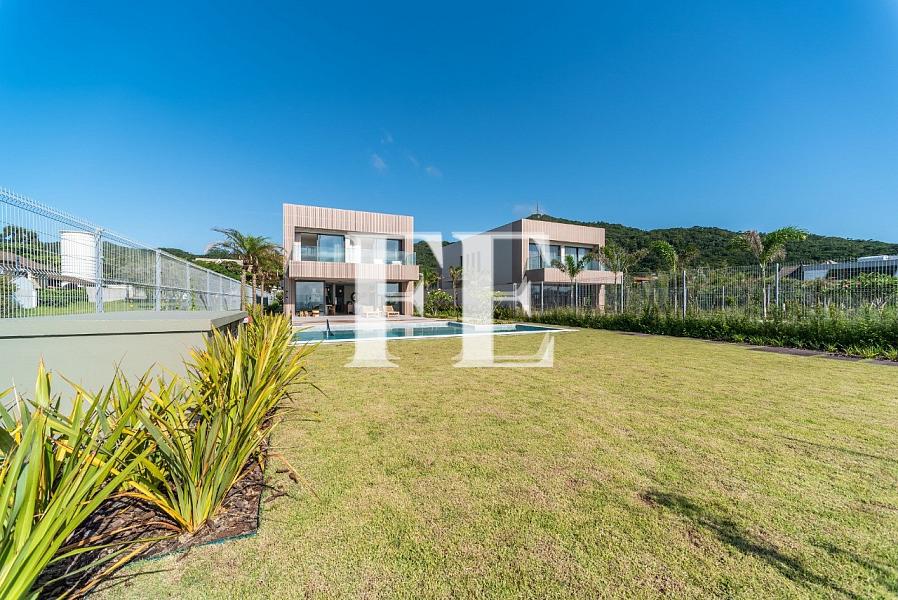 DE FRENTE PRO MAR NA PRAIA DO ESTALEIRO MOBILIADA E DECORADA COM 5 QUARTOS E PISCINA TERRENO COM 1385M² — foto 24