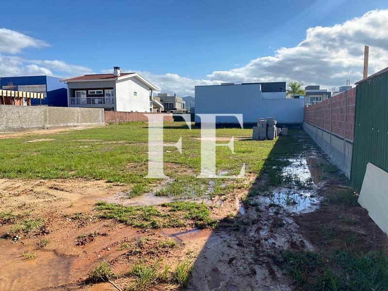 TERRENO A VENDA NO CONDOMÍNIO CALENDÔNIA COM BOA LOCALIZAÇÃO — foto 2