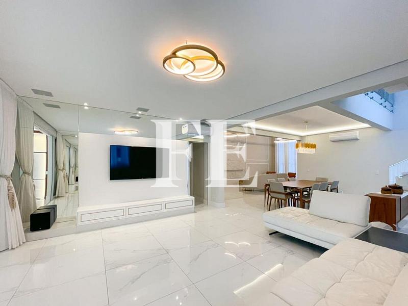 CASA A VENDA NO CONDOMINIO DO GOLF A POUCOS MINUTOS DE BALNEÁRIO CAMBORIÚ COM 4 SUÍTES FINAMENTE MOBILIADA E DECORADA E PISCINA — foto 18