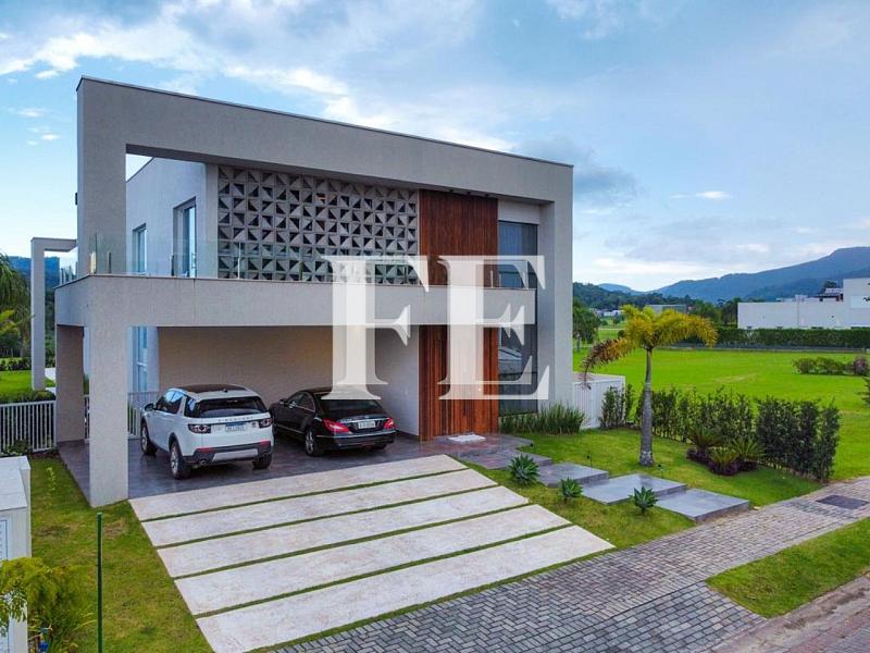 CASA A VENDA NO CONDOMINIO DO GOLF A POUCOS MINUTOS DE BALNEÁRIO CAMBORIÚ COM 4 SUÍTES FINAMENTE MOBILIADA E DECORADA E PISCINA — foto 6