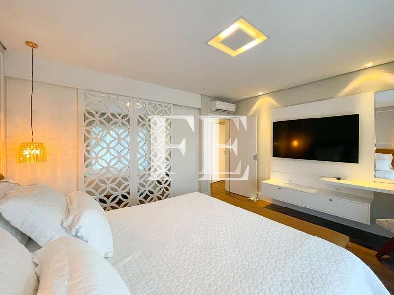 CASA A VENDA NO CONDOMINIO DO GOLF A POUCOS MINUTOS DE BALNEÁRIO CAMBORIÚ COM 4 SUÍTES FINAMENTE MOBILIADA E DECORADA E PISCINA — foto 27