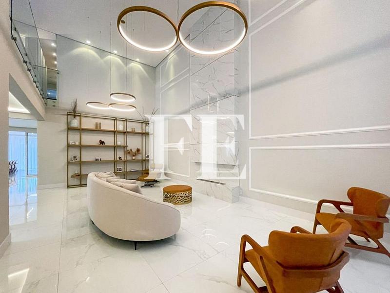 CASA A VENDA NO CONDOMINIO DO GOLF A POUCOS MINUTOS DE BALNEÁRIO CAMBORIÚ COM 4 SUÍTES FINAMENTE MOBILIADA E DECORADA E PISCINA — foto 2