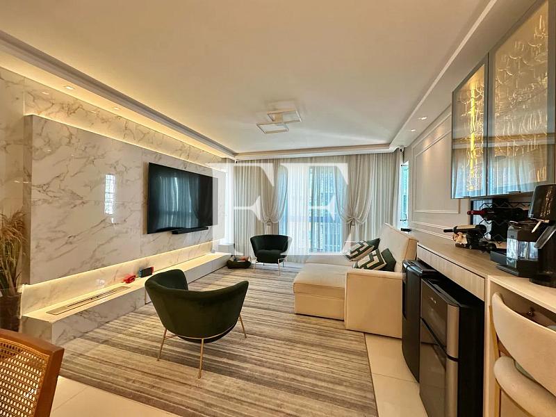 APARTAMENTO MOBILIADO E DECORADO COM 3 SUÍTES E 2 VAGAS DE GARAGEM COM ÓTIMA LOCALIZAÇÃO - PREDIO NOVO COM LAZER COMPLETO EM BALNEÁRIO CAMBORIÚ — foto 4