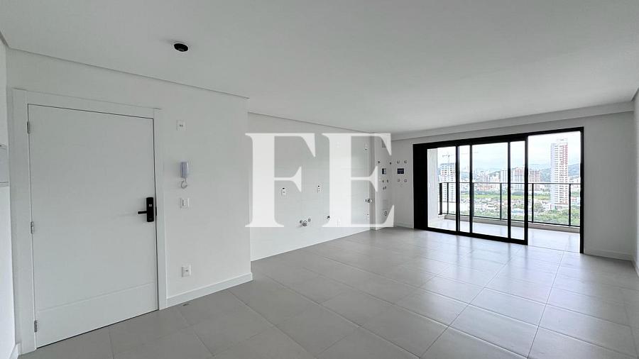 APARTAMENTO PARA VENDA NO BRAVA GARDEN NA PRAIA BRAVA EM ITAJAI ANDAR ALTO — foto 4