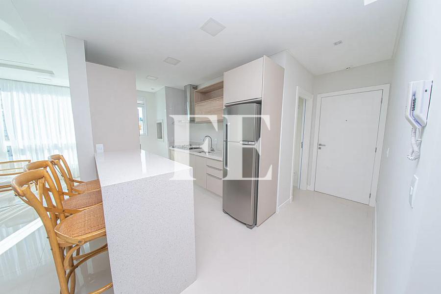 APARTAMENTO  A VENDA NO ED. TORRE ESMERALDA EM BALNEÁRIO CAMBORIÚ FINAMENTE MOBILIADO E DECORADO — foto 5