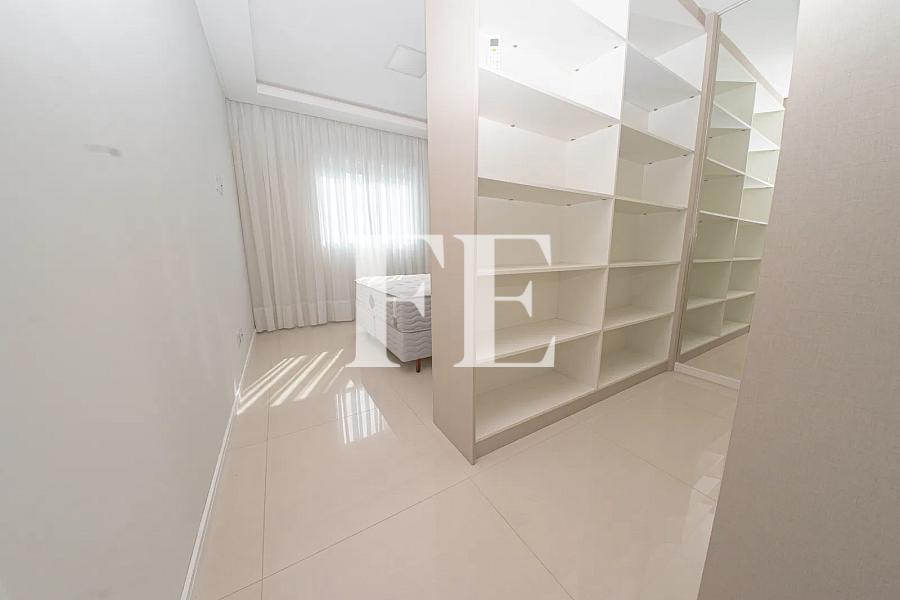 APARTAMENTO  A VENDA NO ED. TORRE ESMERALDA EM BALNEÁRIO CAMBORIÚ FINAMENTE MOBILIADO E DECORADO — foto 17