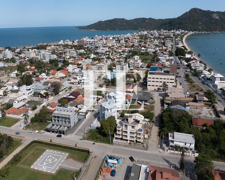 CASA TRIPLEX PROXIMA A PRAIA DE CANTO GRANDE EM BOMBINHAS - PRONTA PRA MORAR FINAMENTE MOBILIADA COM PISCINA EXCELENTE PRA TEMPORADA DE VERÃO — foto 21