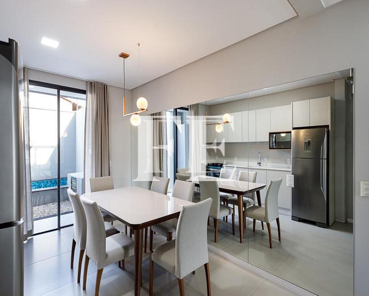 CASA TRIPLEX PROXIMA A PRAIA DE CANTO GRANDE EM BOMBINHAS - PRONTA PRA MORAR FINAMENTE MOBILIADA COM PISCINA EXCELENTE PRA TEMPORADA DE VERÃO — foto 19