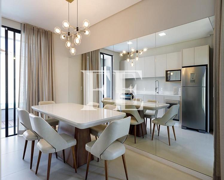 CASA TRIPLEX DE ESQUINA COM TERRENO E PISCINA PROXIMO A PRAIA DE CANTO GRANDE EM BOMBINHAS — foto 3