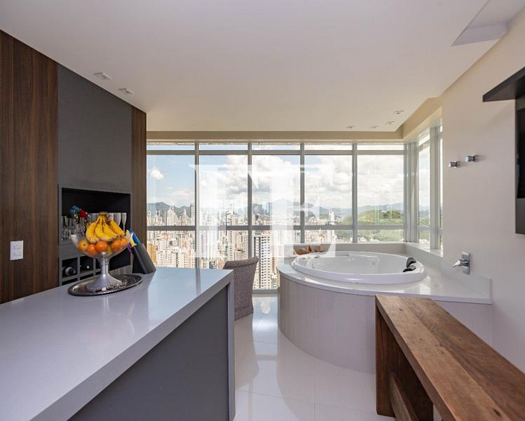 OPORTUNIDADE APARTAMENTO MASTER A VENDA NO EDIFICIO ALAMEDAS JARDINS NA BARRA NORTE EM BALNEÁRIO CAMBORIÚ - ANDAR ALGO COM VISTA MAR - ABAIXO DO PREÇO — foto 7