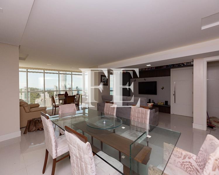 OPORTUNIDADE APARTAMENTO MASTER A VENDA NO EDIFICIO ALAMEDAS JARDINS NA BARRA NORTE EM BALNEÁRIO CAMBORIÚ - ANDAR ALGO COM VISTA MAR - ABAIXO DO PREÇO — foto 3