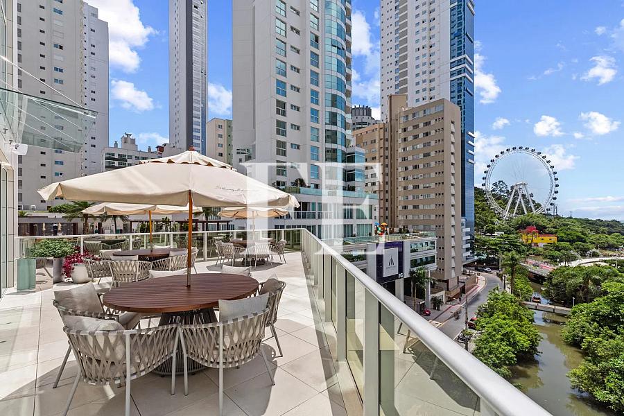 APARTAMENTO A VENDA NO EDIFICIO SKYLINE NA BARRA NORTE PRONTO PRA MORAR ANDAR ALTO — foto 52