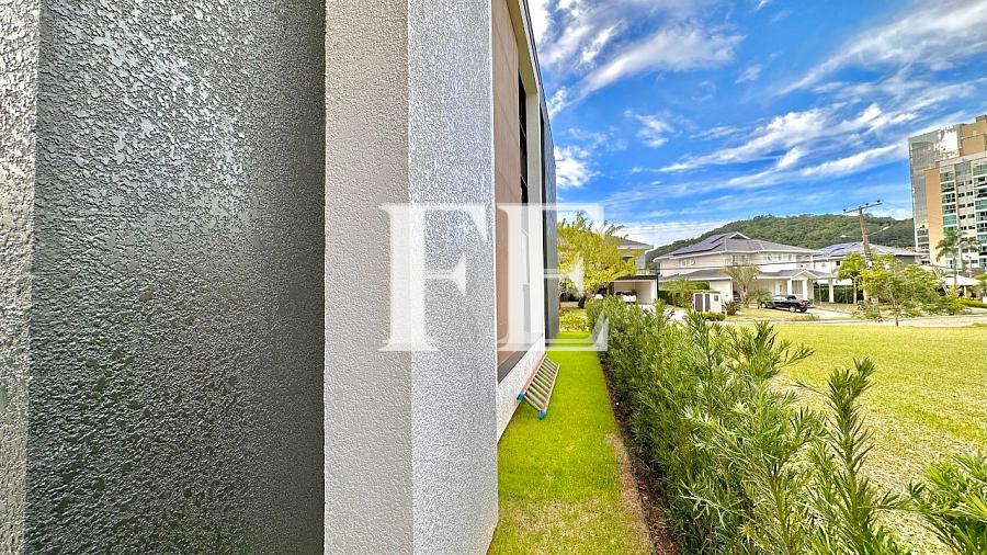 CASA MODERNA EM CONDOMÍNIO FECHADO NA PRAIA BRAVA — foto 16