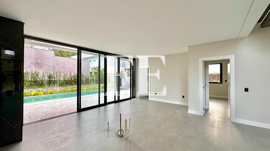 CASA MODERNA EM CONDOMÍNIO FECHADO NA PRAIA BRAVA — foto 24