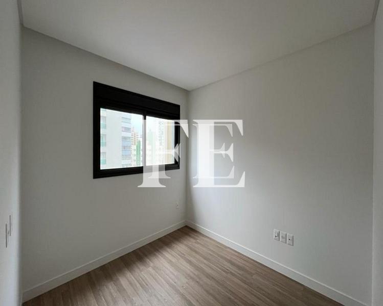 APARTAMENTO A VENDA EDIFICIO ROYAL TOWER SEM MOVEIS COM 3 SUITES E 2 VAGAS — foto 3