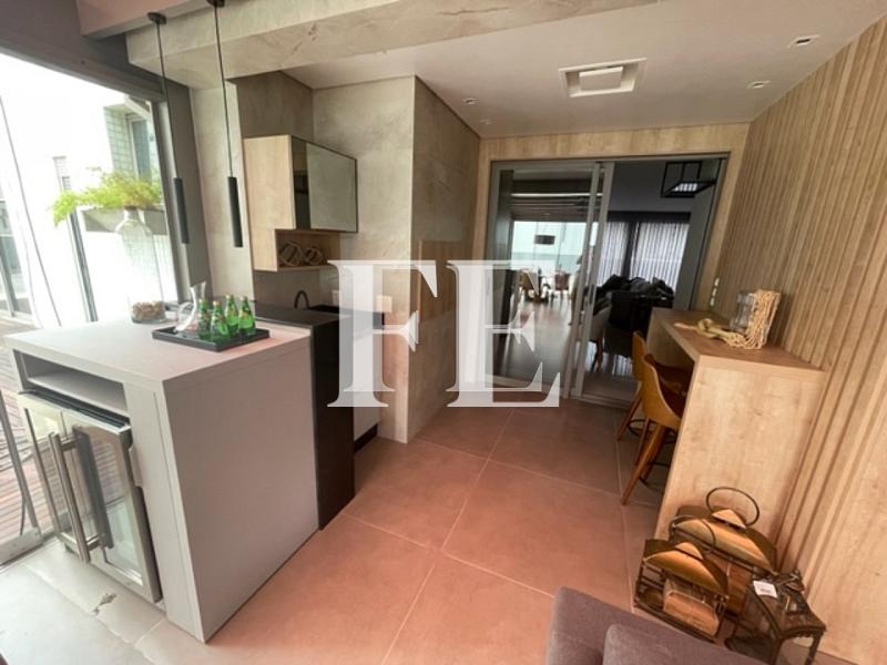 APARTAMENTO COM PISCINA PRIVATIVA NA QUADRA DO MAR FINAMENTE MOBILIADO — foto 6