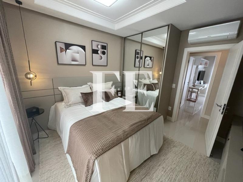 APARTAMENTO COM PISCINA PRIVATIVA NA QUADRA DO MAR FINAMENTE MOBILIADO — foto 22