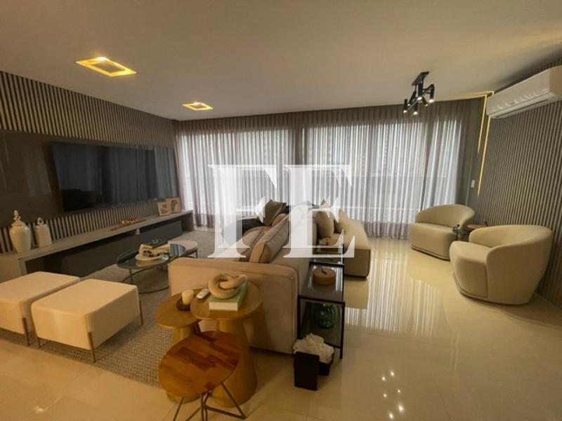 APARTAMENTO COM PISCINA PRIVATIVA NA QUADRA DO MAR FINAMENTE MOBILIADO — foto 2