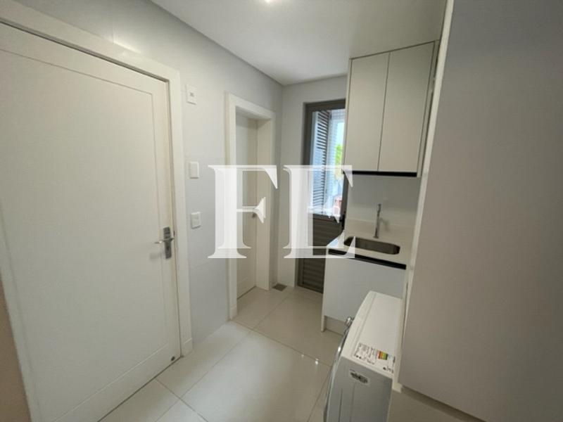 APARTAMENTO COM PISCINA PRIVATIVA NA QUADRA DO MAR FINAMENTE MOBILIADO — foto 7