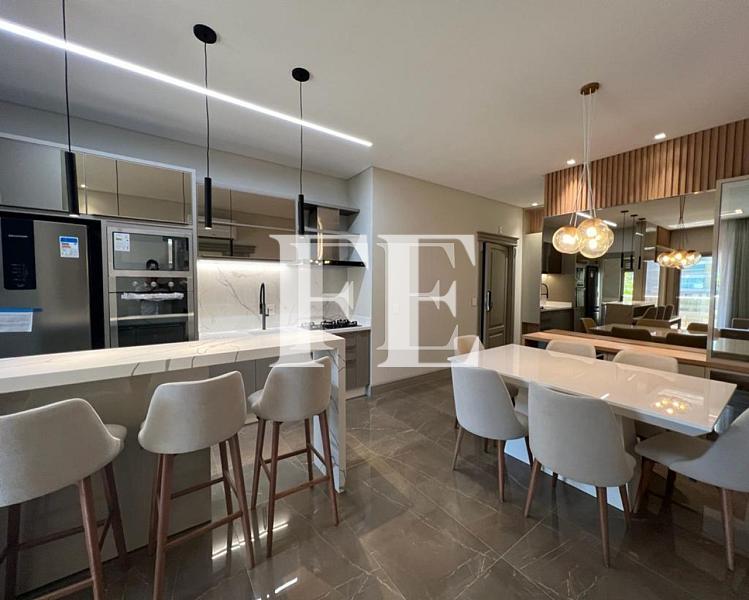 APARTAMENTO VENDA ED BRAVA VILLAGE, QUADRA MAR NA PRAIA BRAVA, MOBILIADO E DECORADO. — foto 5