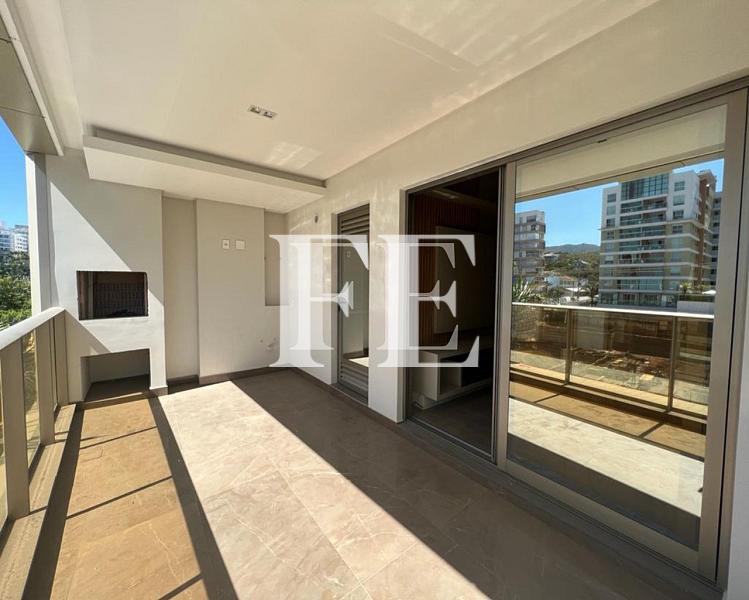 APARTAMENTO VENDA ED BRAVA VILLAGE, QUADRA MAR NA PRAIA BRAVA, MOBILIADO E DECORADO. — foto 6