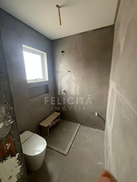 SOBRADO EM CONSTRUÇÃO — foto 21