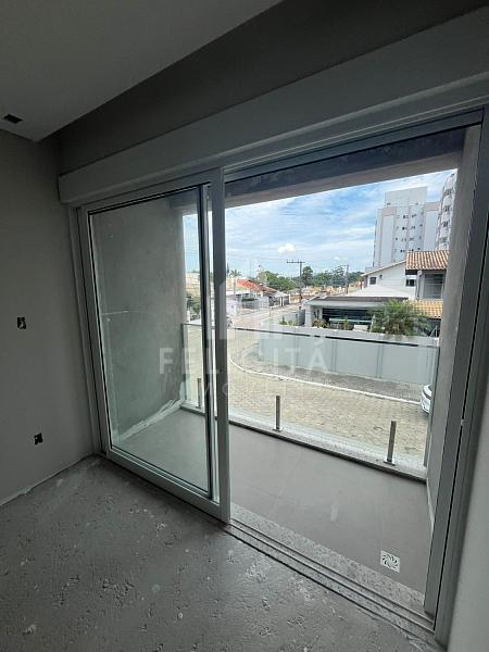 SOBRADO EM CONSTRUÇÃO — foto 16