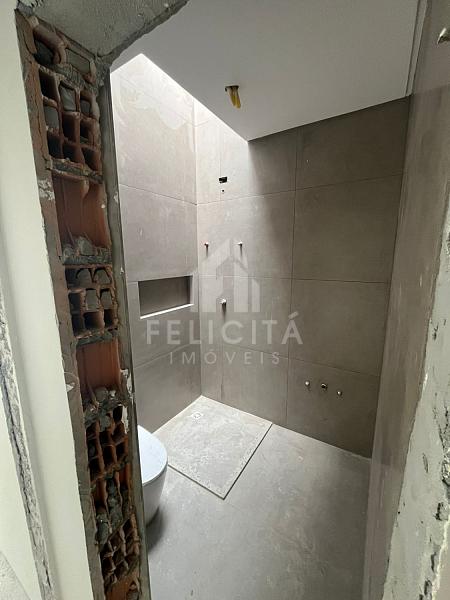 SOBRADO EM CONSTRUÇÃO — foto 10