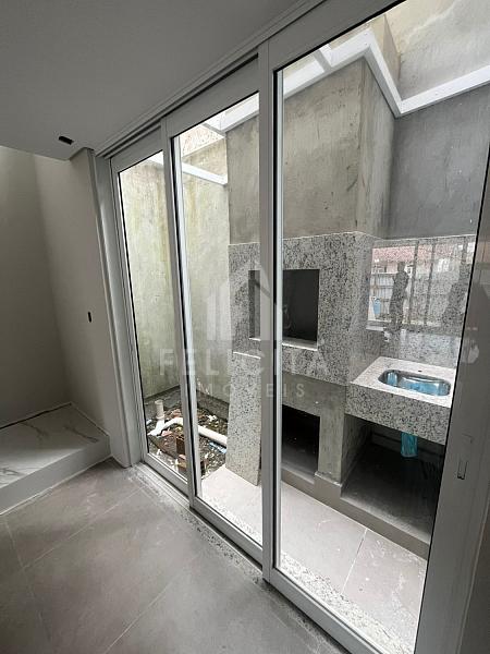 SOBRADO EM CONSTRUÇÃO — foto 31