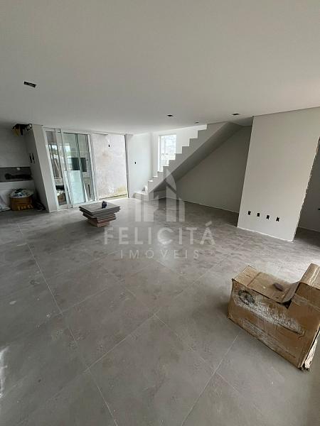 SOBRADO EM CONSTRUÇÃO — foto 32