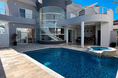 Casa em Condomínio com 3 quartos à venda, 300m², 5 banheiros, 4 garagens - Residencial Imigrantes - Nova Odessa